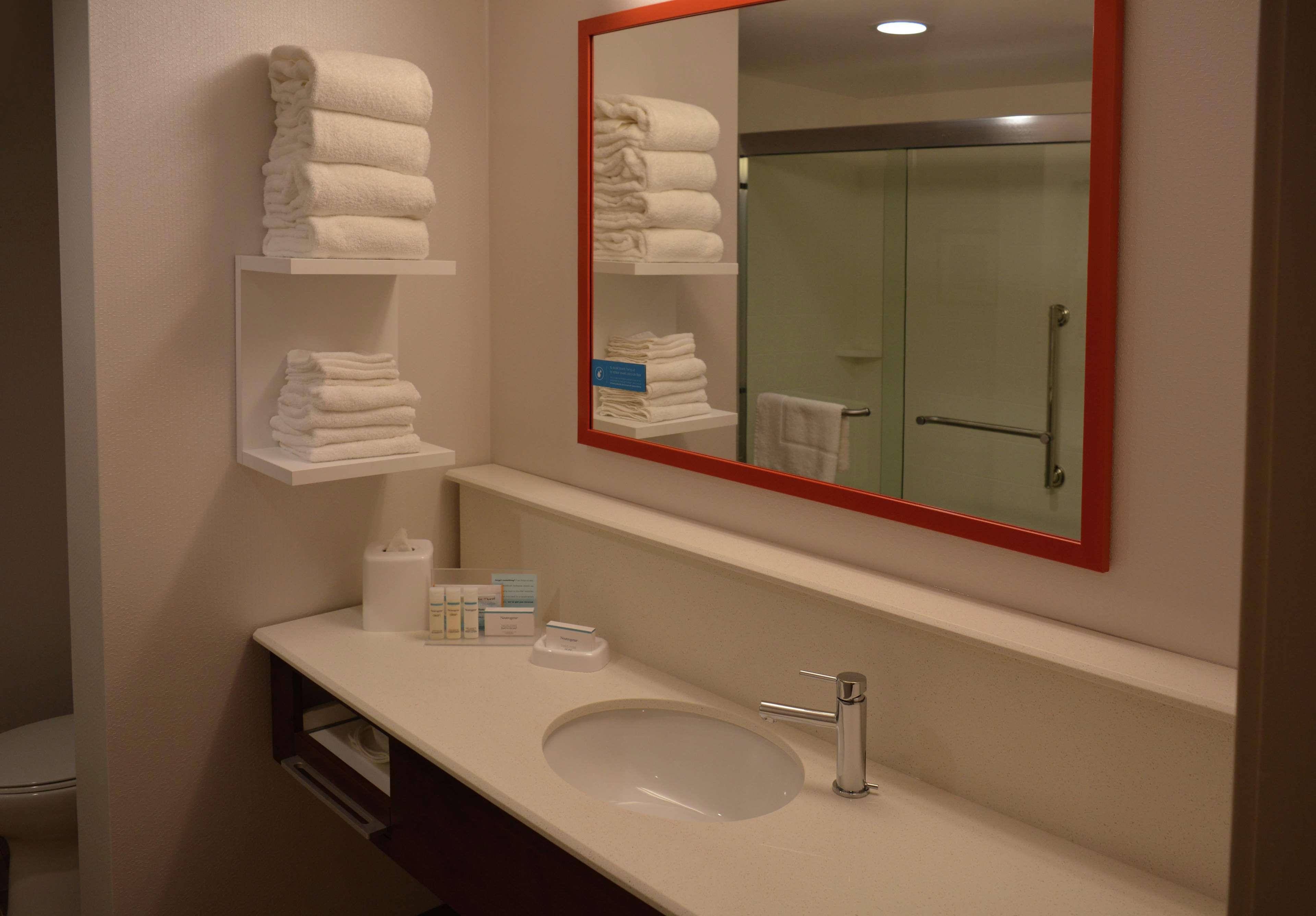 Hampton Inn & Suites Philadelphia/Media Экстерьер фото