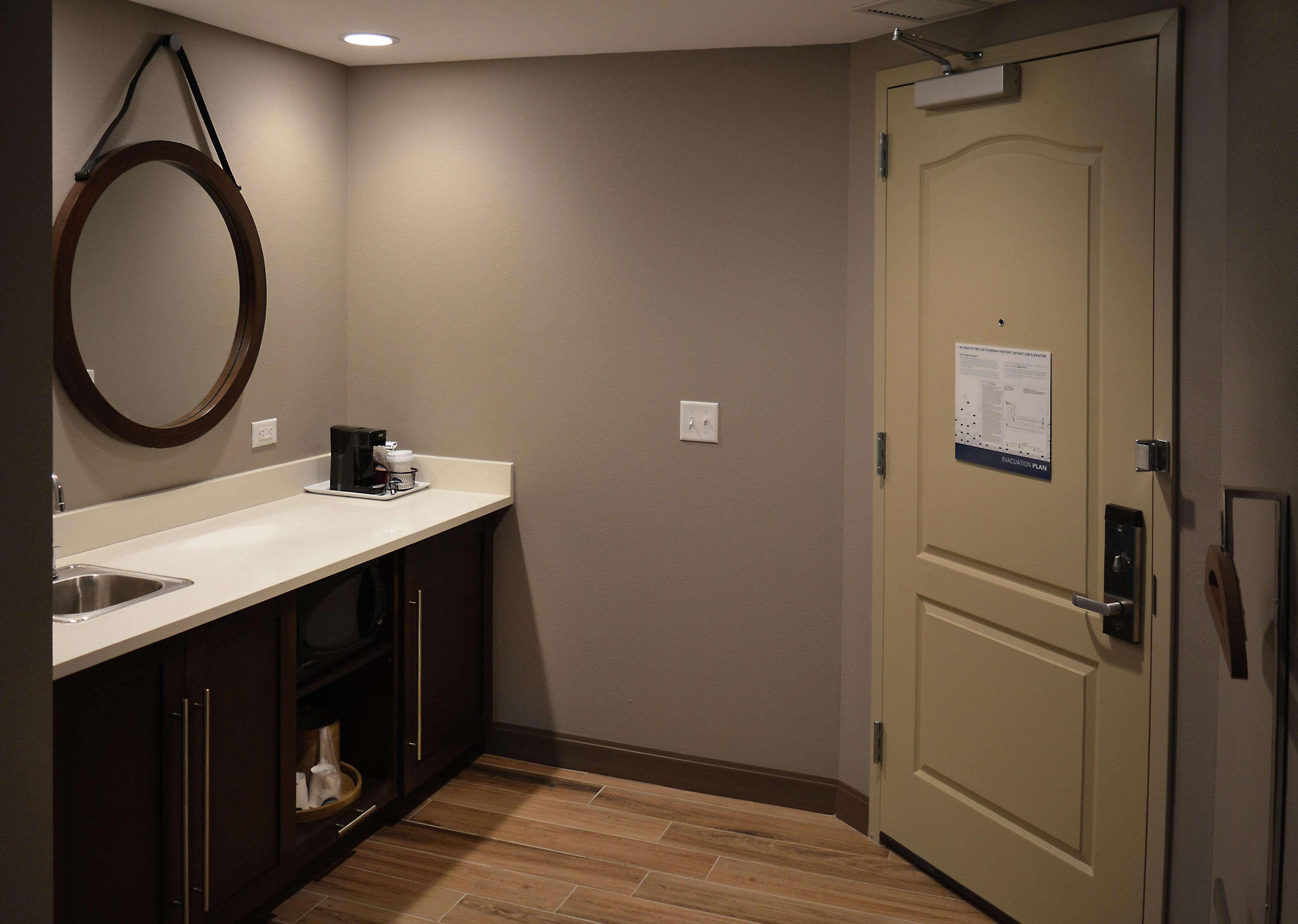 Hampton Inn & Suites Philadelphia/Media Экстерьер фото