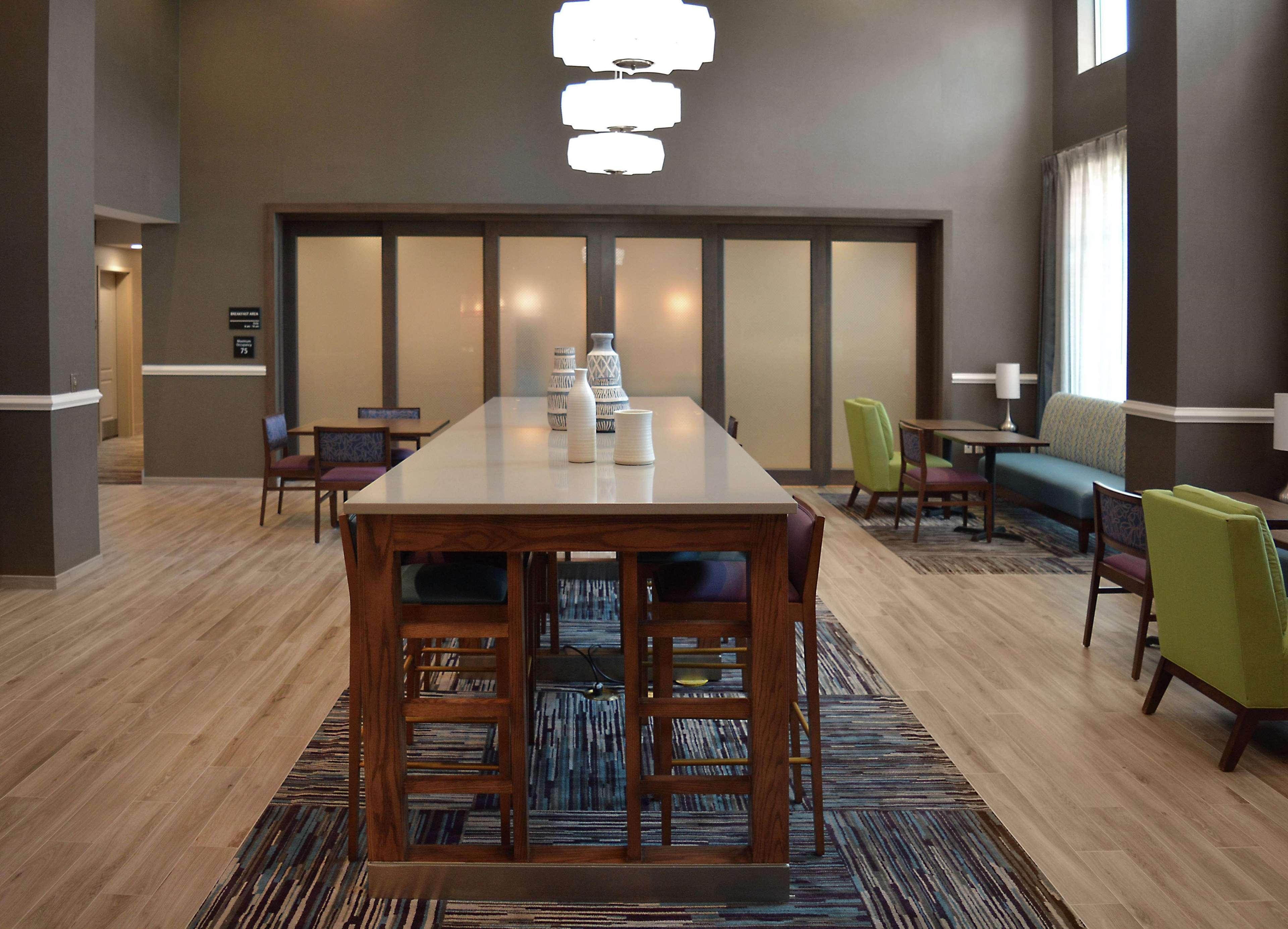 Hampton Inn & Suites Philadelphia/Media Экстерьер фото