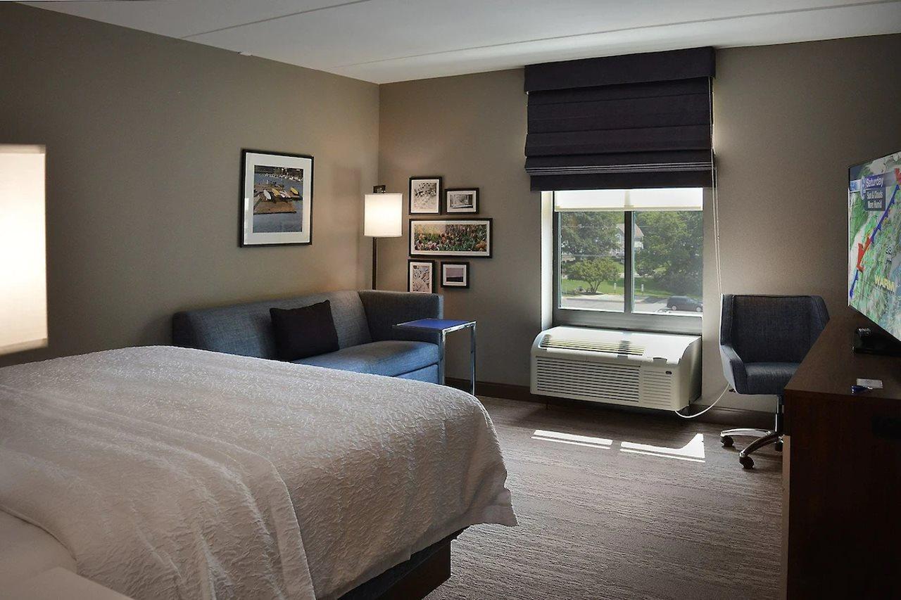 Hampton Inn & Suites Philadelphia/Media Экстерьер фото