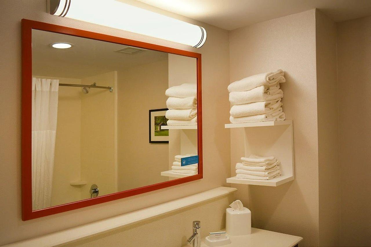 Hampton Inn & Suites Philadelphia/Media Экстерьер фото