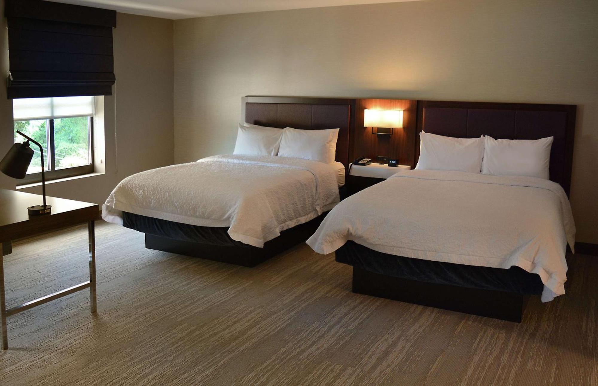 Hampton Inn & Suites Philadelphia/Media Экстерьер фото